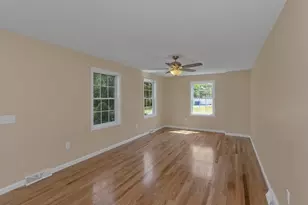 63 Hope St, Springfield, MA 01119 - Photo 10