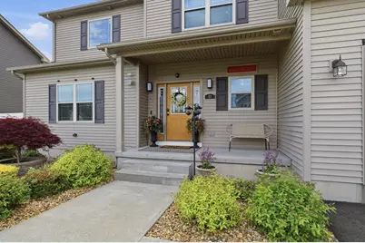 11 Elaine Cir, Springfield, MA 01109 - Photo 4