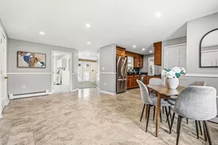 21 Guild St, Lowell, MA 01852 - Photo 6