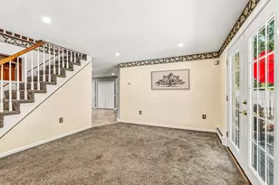 21 Guild St, Lowell, MA 01852 - Photo 16