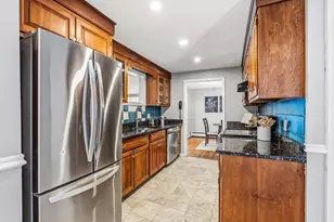 21 Guild St, Lowell, MA 01852 - Photo 8