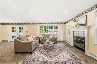 21 Guild St, Lowell, MA 01852 - Photo 12