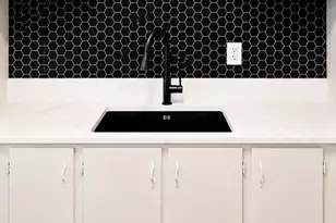 1025 Hancock St, Quincy, MA 02169 - Photo 14