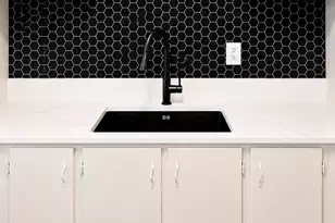 1025 Hancock St, Quincy, MA 02169 - Photo 14