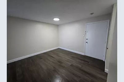 270 East Haverhill St #6, Lawrence, MA 01841 - Photo 6