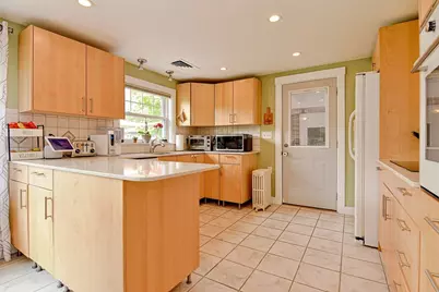 106 Mishawum Rd, Woburn, MA 01801 - Photo 8