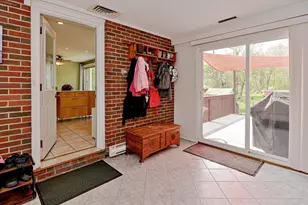 106 Mishawum Rd, Woburn, MA 01801 - Photo 4