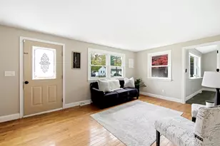 282-284 Parkerview St, Springfield, MA 01129 - Photo 4