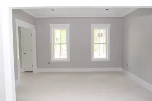 32 Mendon St, Upton, MA 01568 - Photo 12