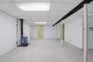 35 Burnham Rd, Lowell, MA 01852 - Photo 20