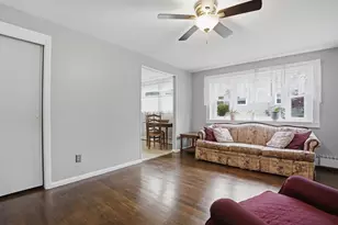 35 Burnham Rd, Lowell, MA 01852 - Photo 4