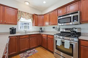 4 Daisy Ln, Raynham, MA 02767 - Photo 8