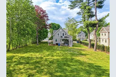 22 Sweetser St, Wakefield, MA 01880 - Photo 4