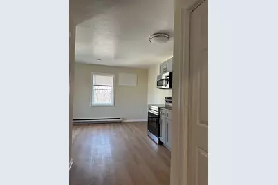 850 Broad St #6, Weymouth, MA 02189 - Photo 4