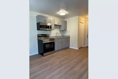 850 Broad St #6, Weymouth, MA 02189 - Photo 6