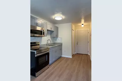 850 Broad St #6, Weymouth, MA 02189 - Photo 8