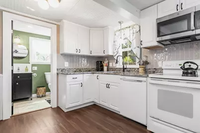 22 Varney St, Salem, MA 01970 - Photo 10