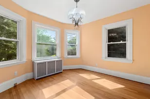 1231 Pleasant St, Worcester, MA 01602 - Photo 8