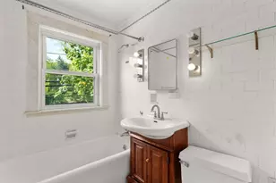 1231 Pleasant St, Worcester, MA 01602 - Photo 14
