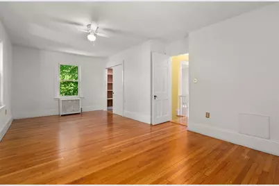 1231 Pleasant St, Worcester, MA 01602 - Photo 16