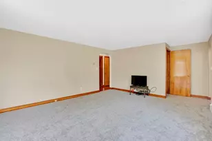 12 Lexington St, Agawam, MA 01001 - Photo 14