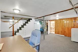 12 Lexington St, Agawam, MA 01001 - Photo 34