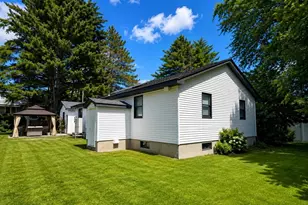 412 West St, Leominster, MA 01453 - Photo 4