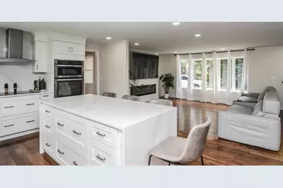 412 West St, Leominster, MA 01453 - Photo 18