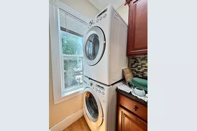 7 Fuller St #7, Waltham, MA 02453 - Photo 4