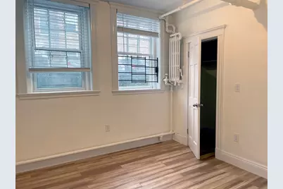15 Thatcher St #B, Brookline, MA 02446 - Photo 8