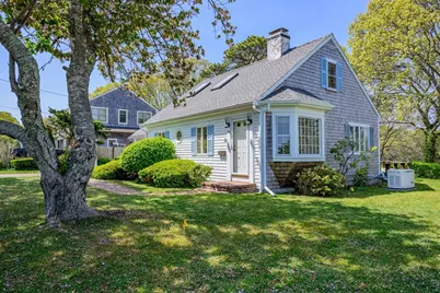 56 English St, Falmouth, MA 02536 - Photo 4