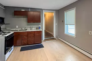 607 E 7th St, Boston, MA 02127 - Photo 6