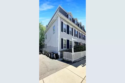 607 E 7th St, Boston, MA 02127 - Photo 4