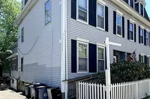 607 E 7th St, Boston, MA 02127 - Photo 4