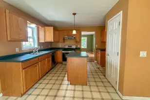 20 Groton Pl, Worcester, MA 01604 - Photo 8