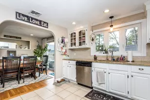 27 Sherman St, Needham, MA 02494 - Photo 8