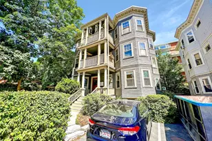 11 1/2 Centre St, Cambridge, MA 02139 - Photo 12