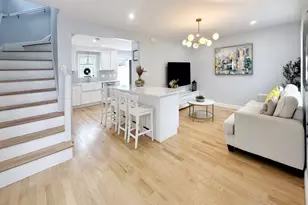 28 Arnold St, Quincy, MA 02169 - Photo 4
