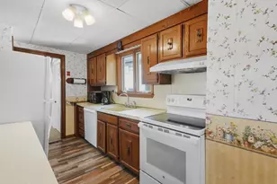 48 Kilby St, Woburn, MA 01801 - Photo 12