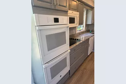 148 Russells Mills Rd, Dartmouth, MA 02748 - Photo 8