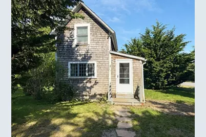 19 Perkins Avenue, Oak Bluffs, MA 02557 - Photo 2