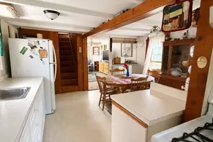 19 Perkins Ave, Oak Bluffs, MA 02557 - Photo 10