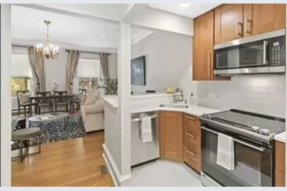 241 Beacon Street #2, Boston, MA 02116 - Photo 4