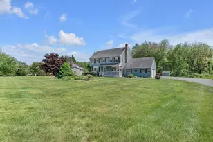 31 Fox Run Rd, Bellingham, MA 02019 - Photo 2