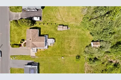 25 Ballard St, Easthampton, MA 01027 - Photo 12