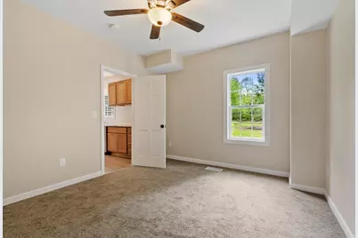 37 Dexter St, Orange, MA 01364 - Photo 12