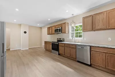 37 Dexter St, Orange, MA 01364 - Photo 4