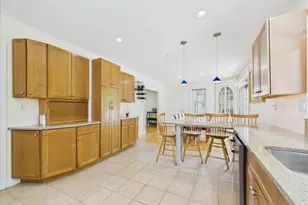 18 Jenness St, Quincy, MA 02169 - Photo 6