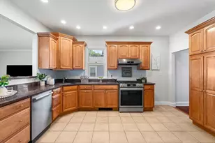2 Swains Pond Ave, Melrose, MA 02176 - Photo 8
