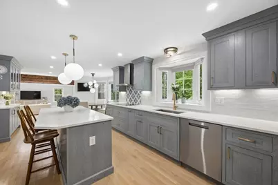 72 Oak Ave, Northborough, MA 01532 - Photo 6